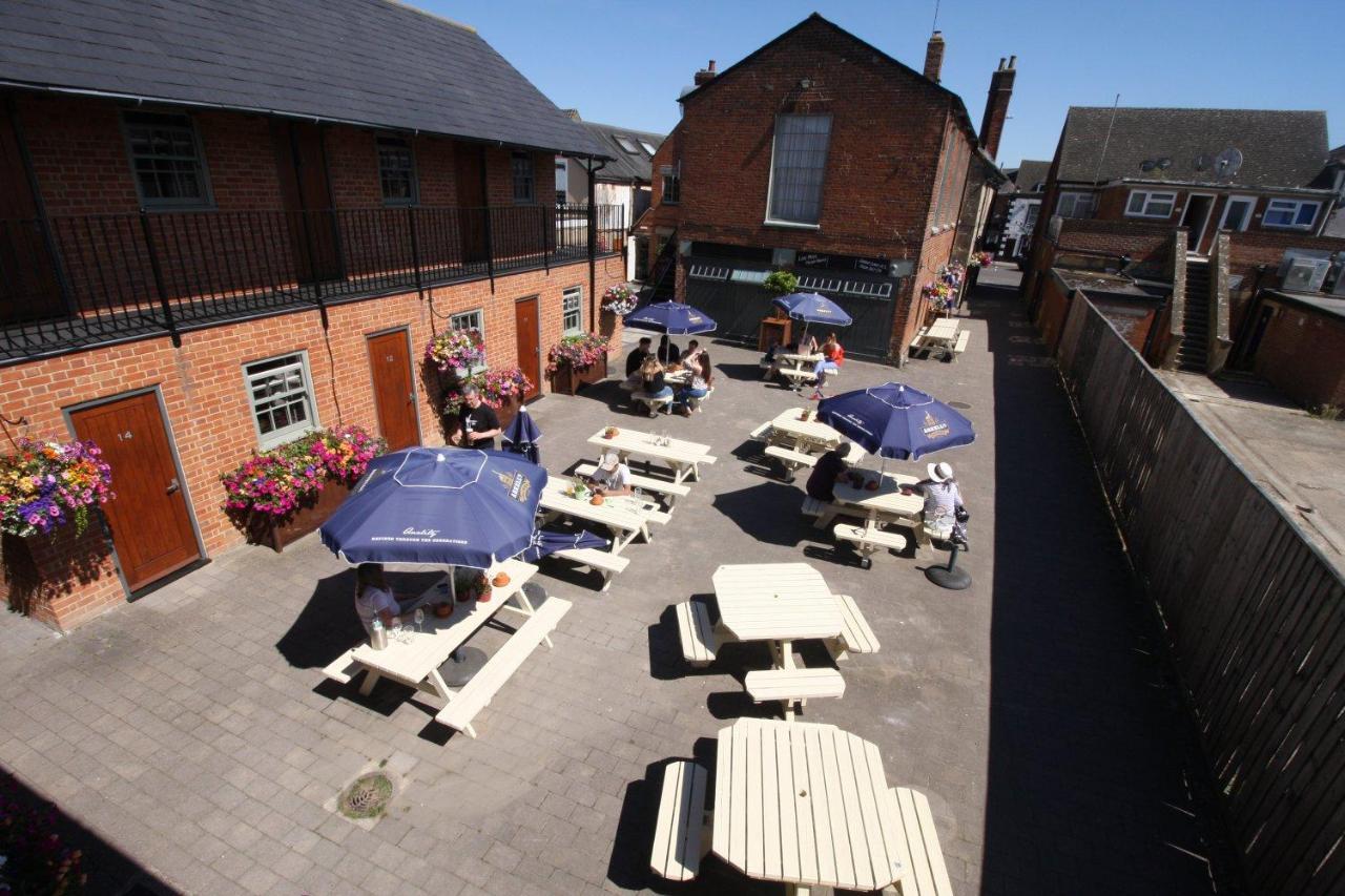 Hotel The Angel In Wootton Bassett Royal Wootton Bassett Exteriér fotografie