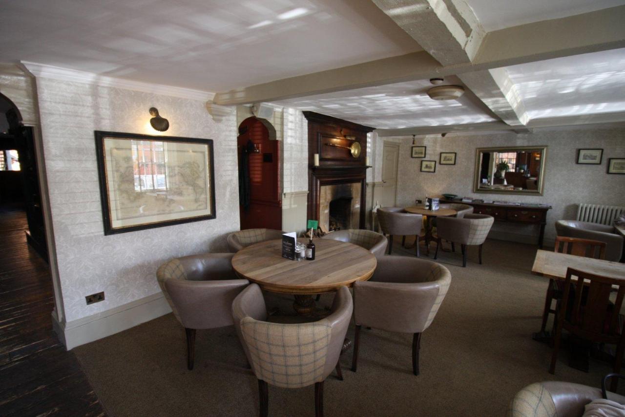 Hotel The Angel In Wootton Bassett Royal Wootton Bassett Exteriér fotografie