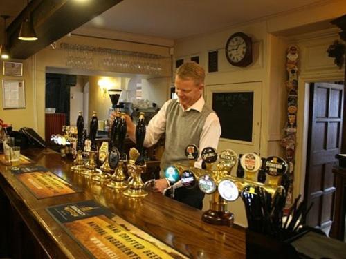 Hotel The Angel In Wootton Bassett Royal Wootton Bassett Exteriér fotografie